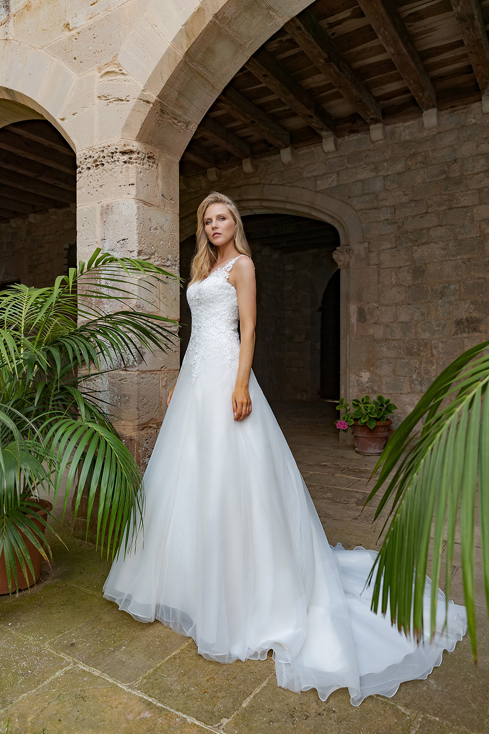 Brautkleid Liana B1901 1 Amera Vera 2019