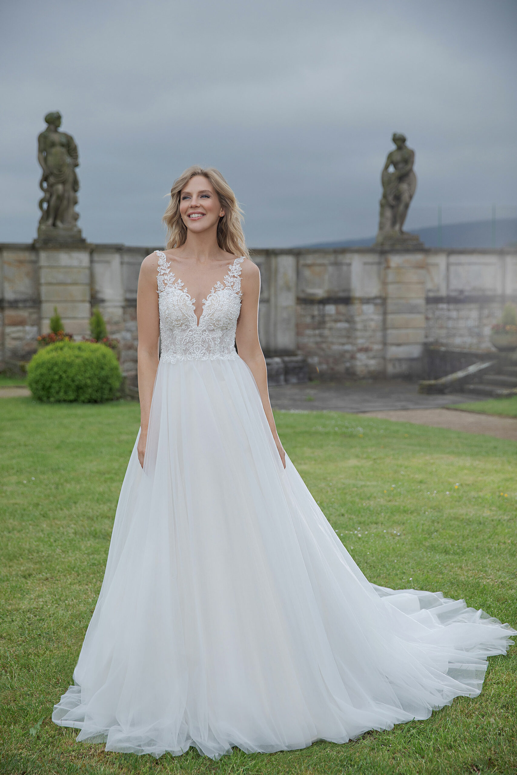 Amera Vera Kollektion 2020 Ivory Brautkleid Alison B2005 1 Hochzeitskleid