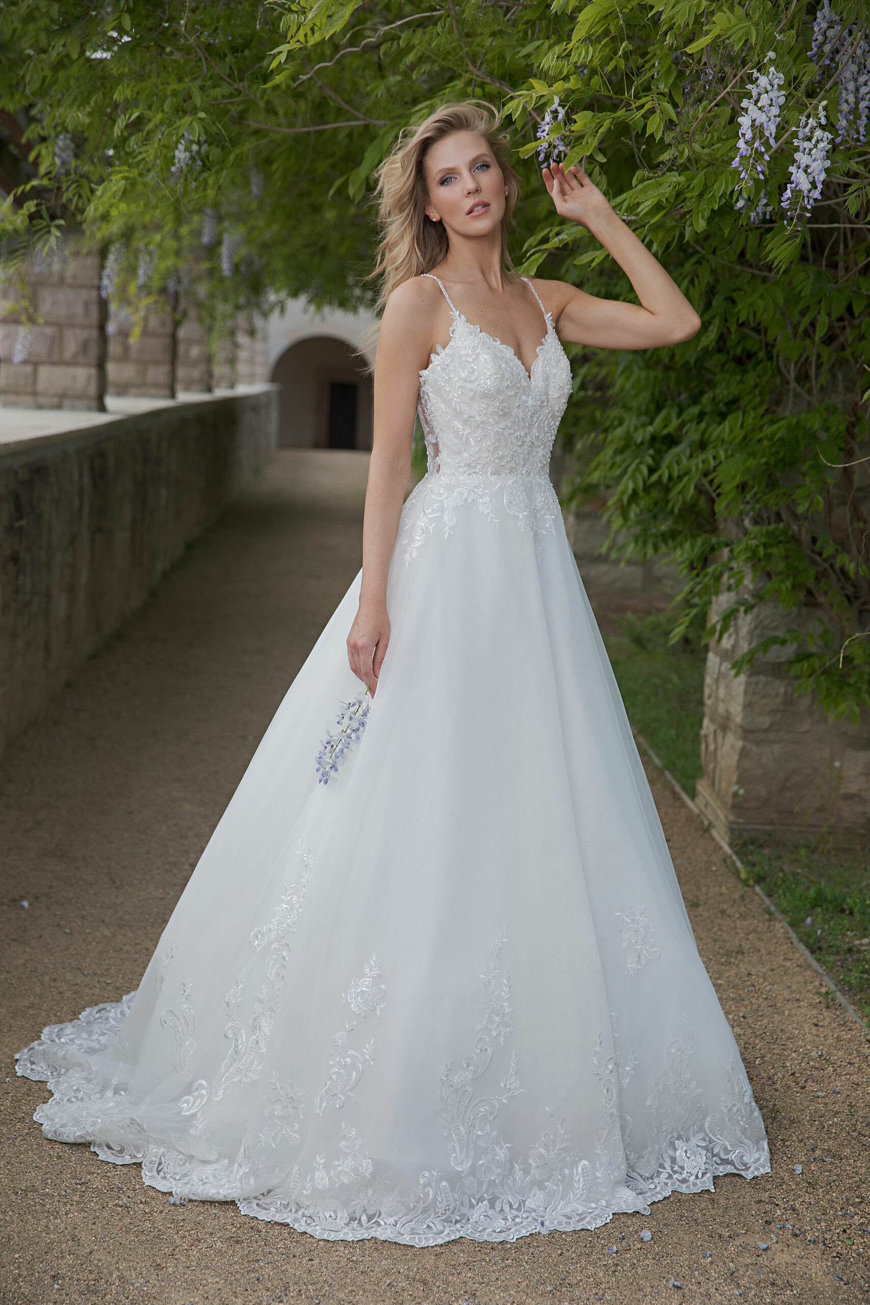 Amera Vera Kollektion 2020 Ivory Brautkleid Almonda B2013 2 Hochzeitskleid