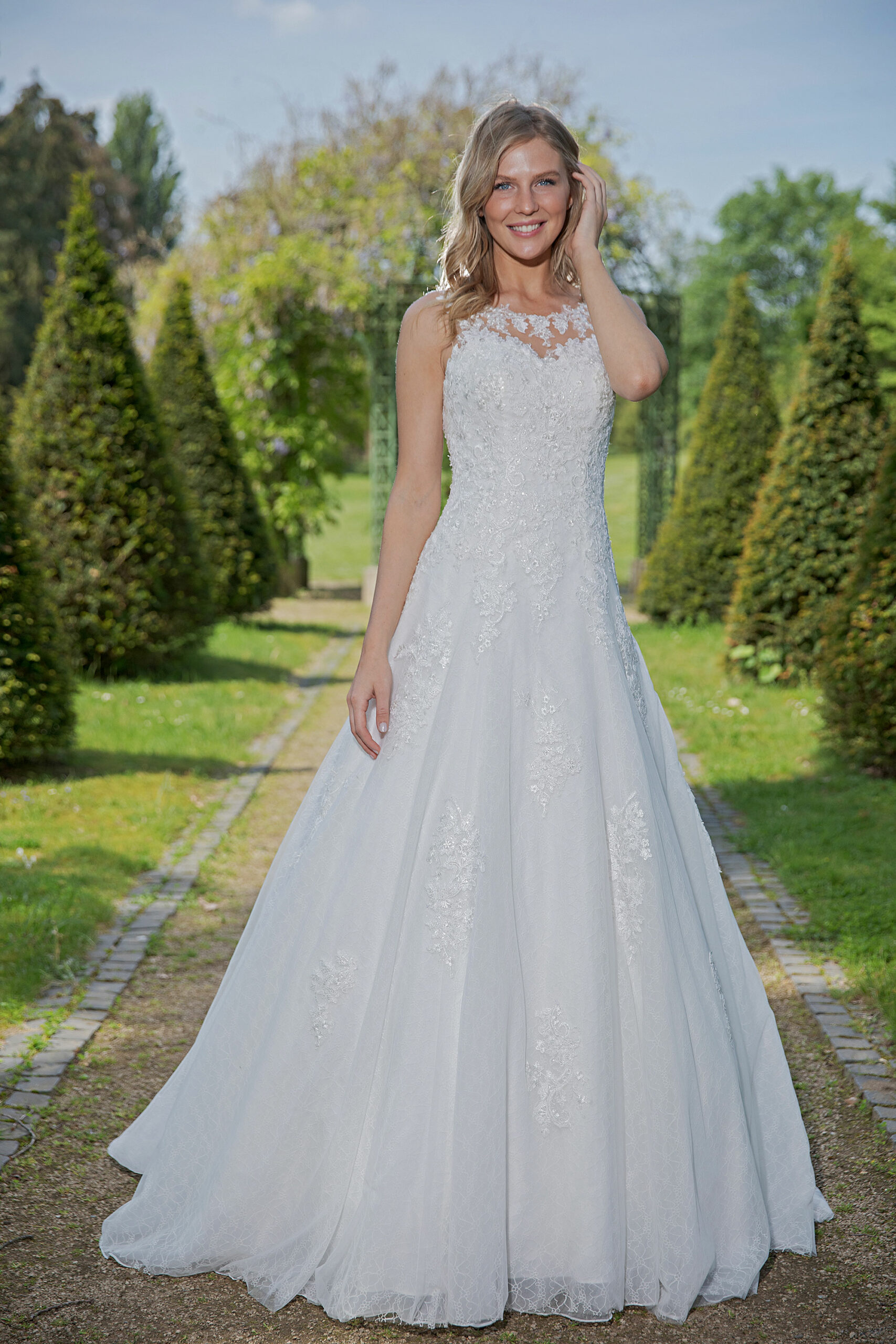 Amera Vera Kollektion 2020 Ivory Brautkleid Arietta B2035 4 Hochzeitskleid